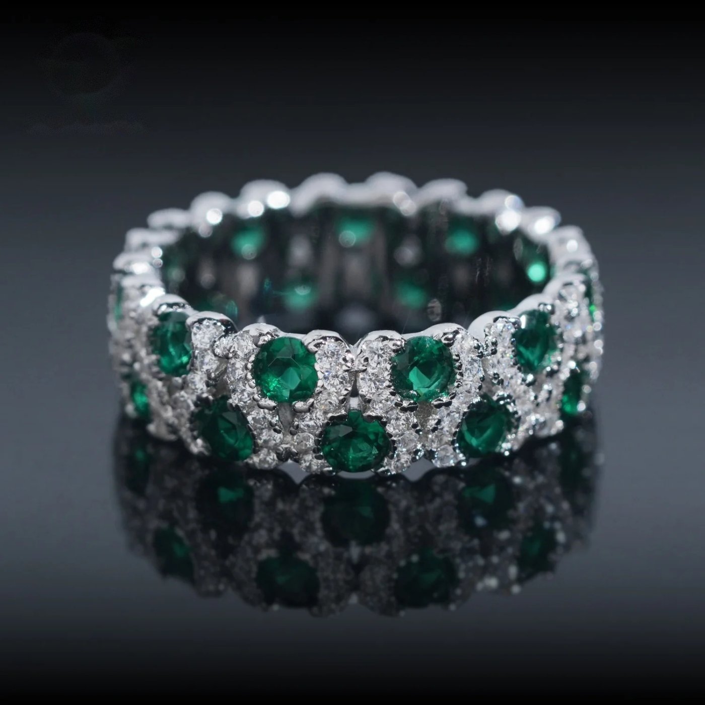 Vivid Green Eternity Band — Moissanite, 925 Silver