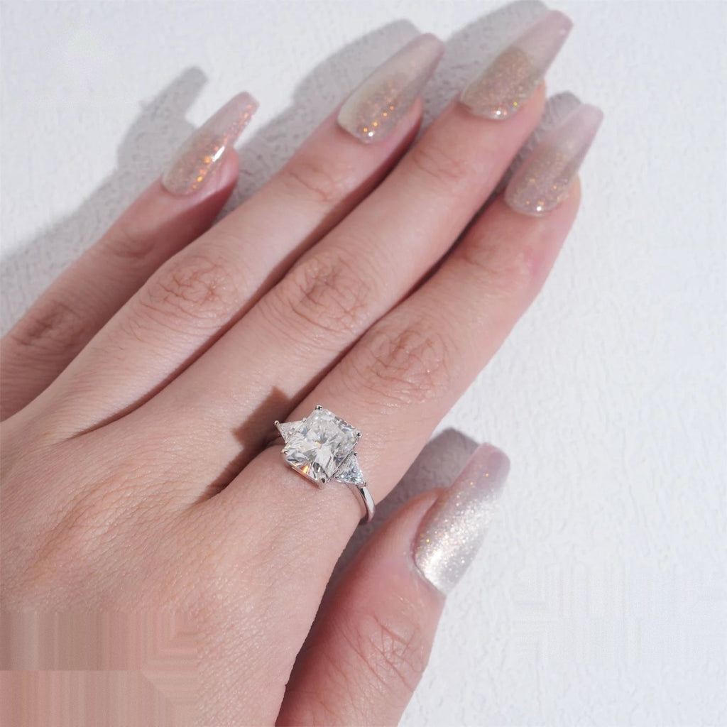 Trendy Solitaire Eternity Ring — Moissanite, 925 Silver