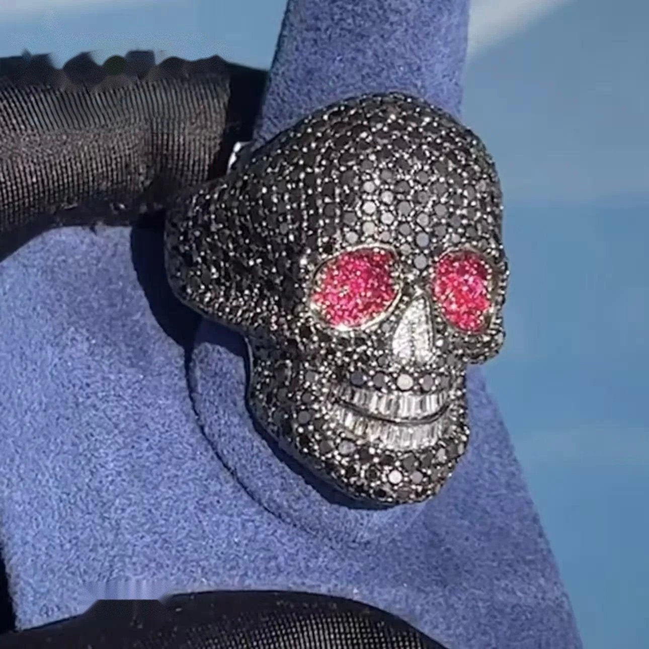 Iced Skull Ring — Moissanite, 925 Silver