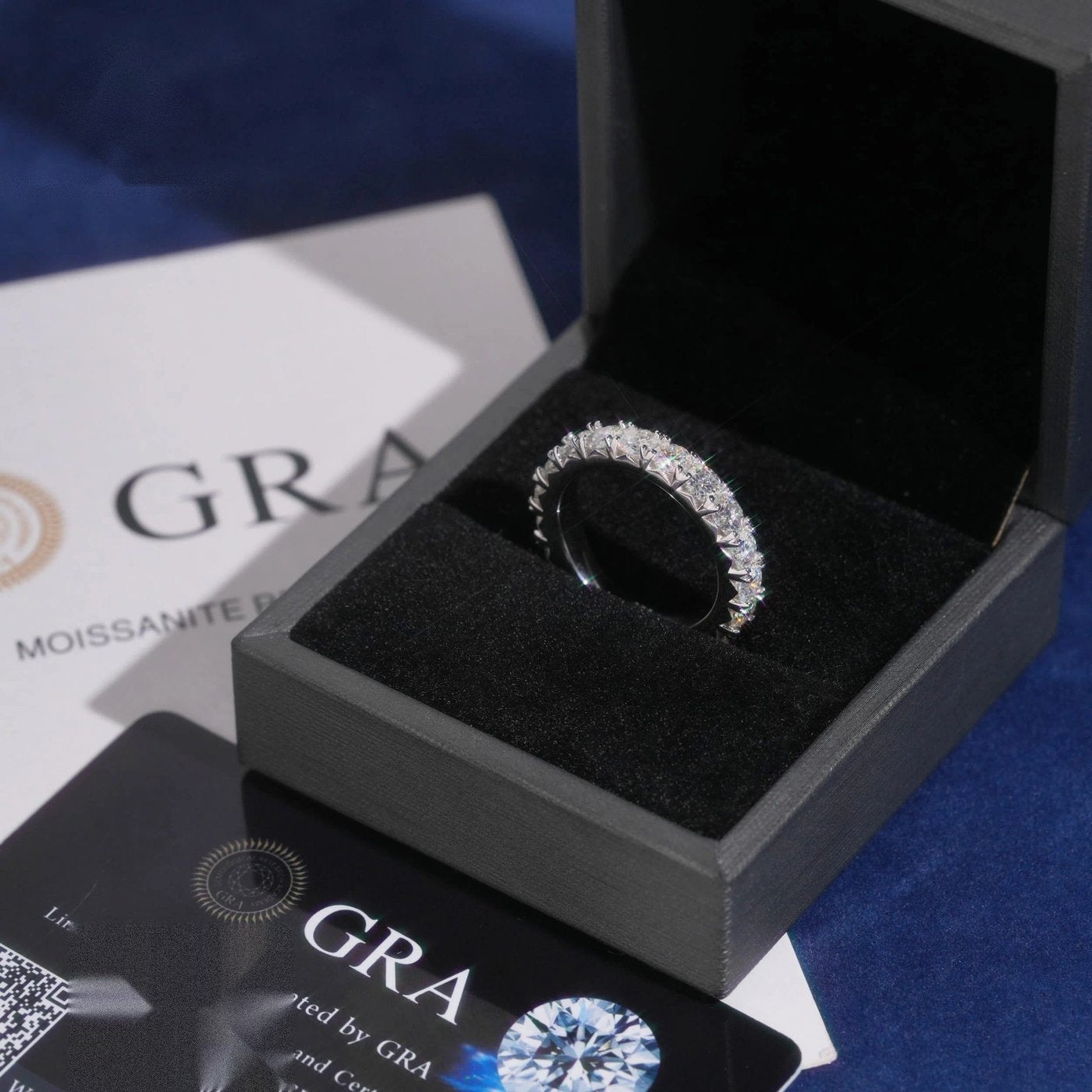 Prong-Set Round Eternity Band — Moissanite, 925 Silver