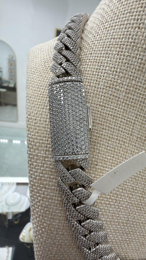 15mm Cuban Chain Pavé Setting — Cubic Zirconia, Zinc