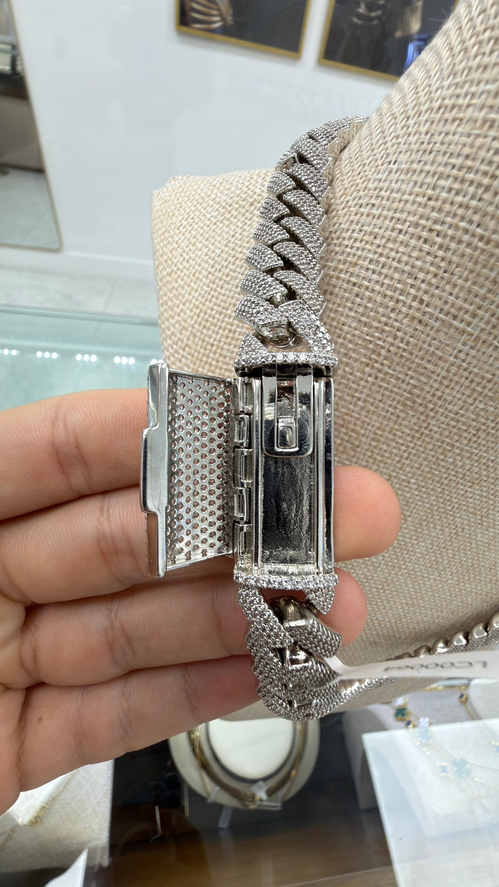 15mm Cuban Chain Pavé Setting — Cubic Zirconia, Zinc