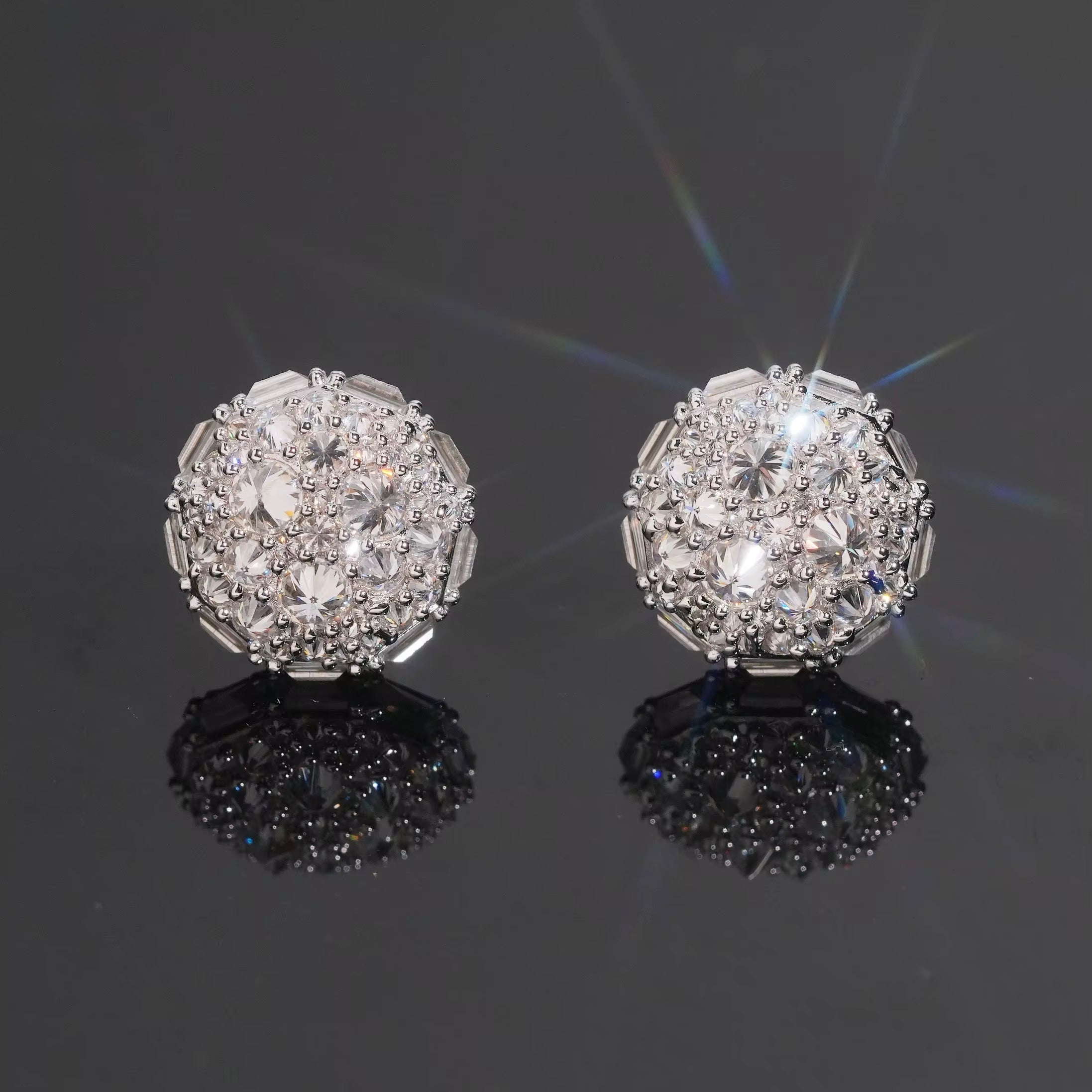 Upside down 2 setting Earrings Screw back Moissanite S925 + Rhodium