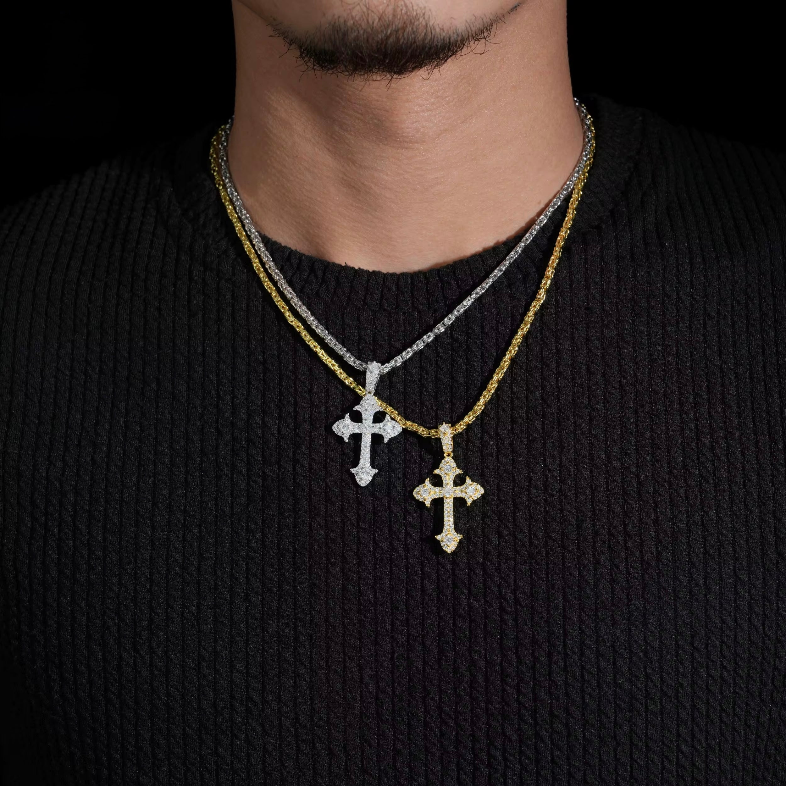 Cross Pendant Moissanite S925 + Rhodium