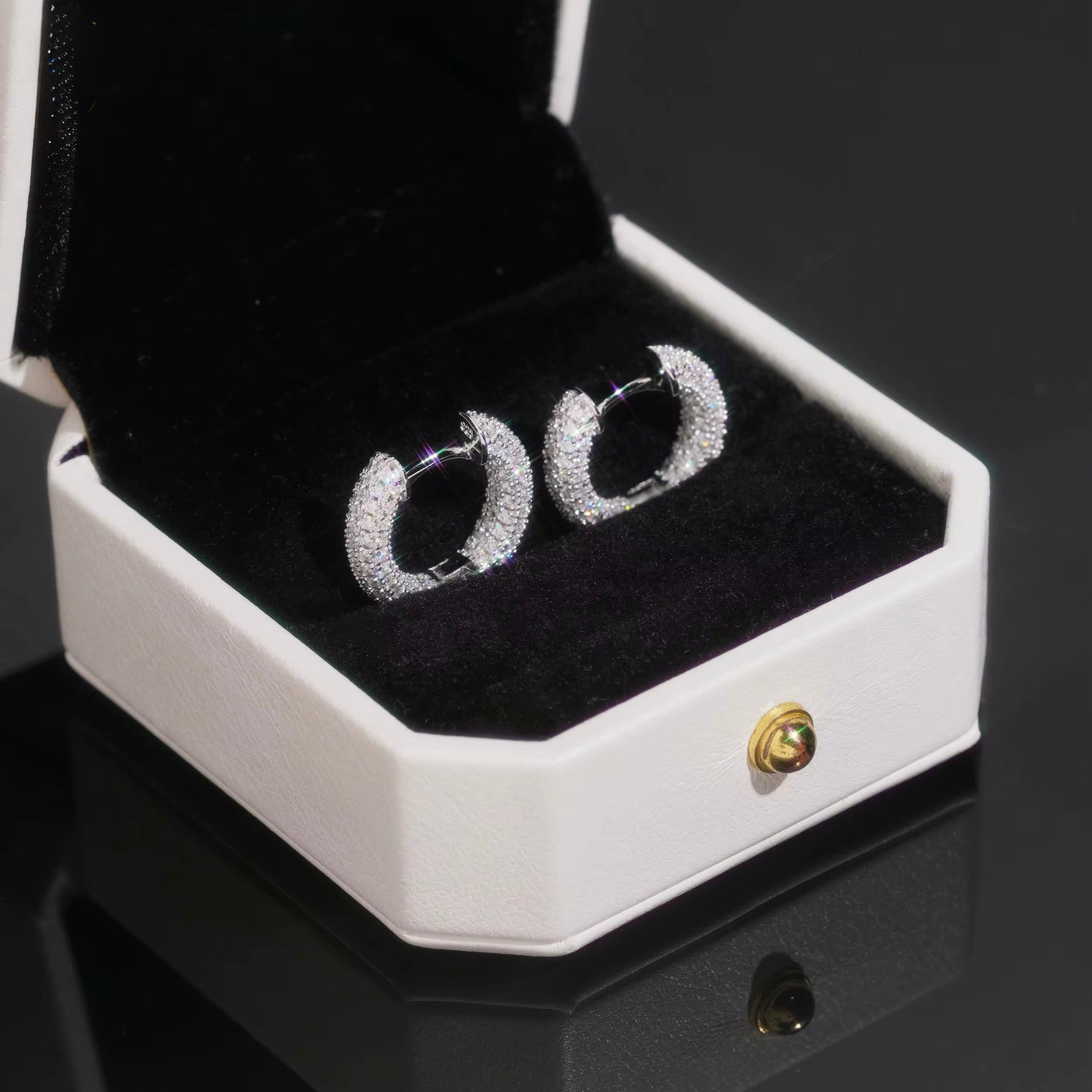 Hoops 2 Earrings Screw Back Moissanite Silver S925 + Rhodium