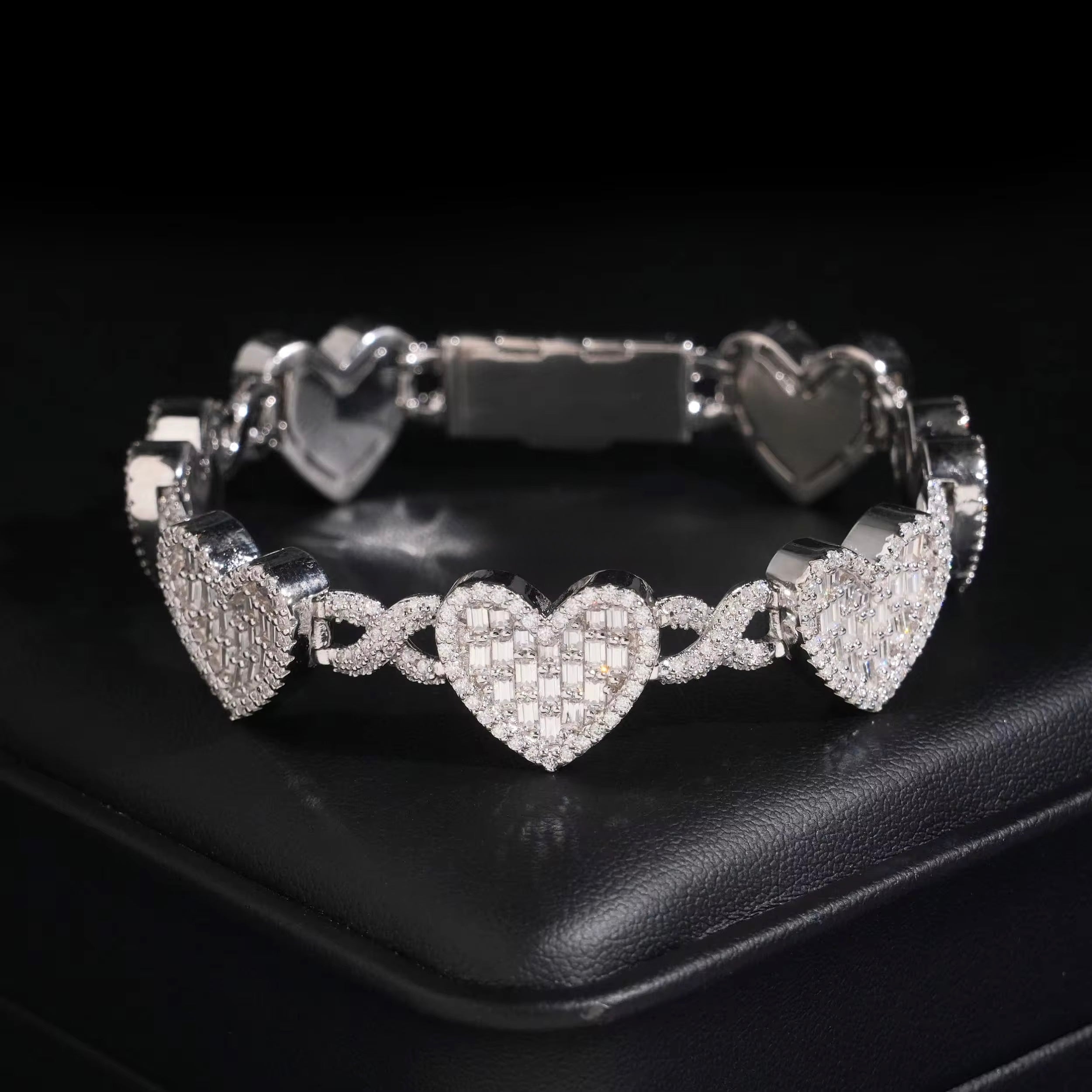Heart Cuban Bracelet Moissanite Silver S925 + Rhodium Passes Diamond Icedout Bussdown