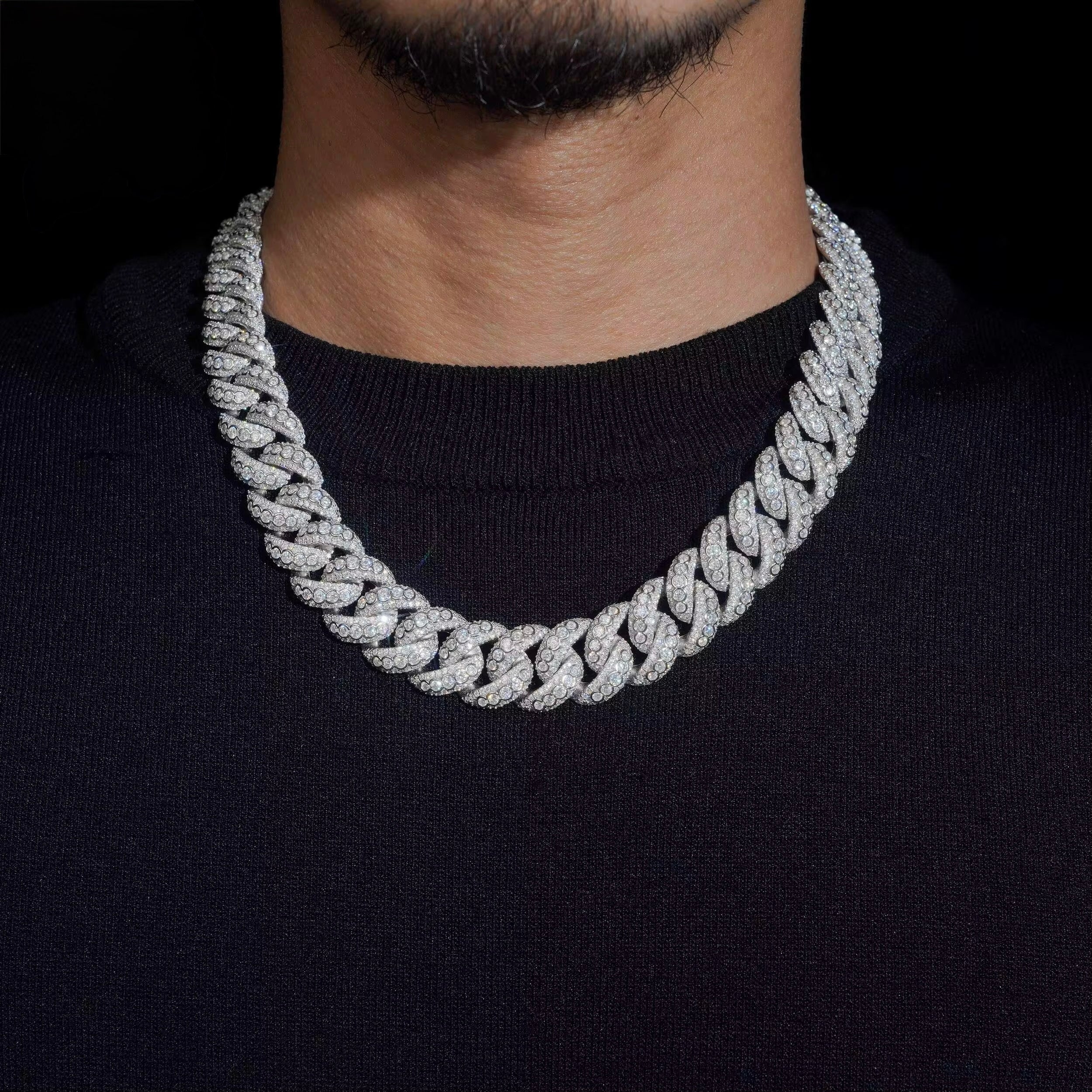 18MM Cuban Chain Pave Raised Stones Setting Moissanite Silver S925 + Rhodium Passes Diamond Icedout Bussdown