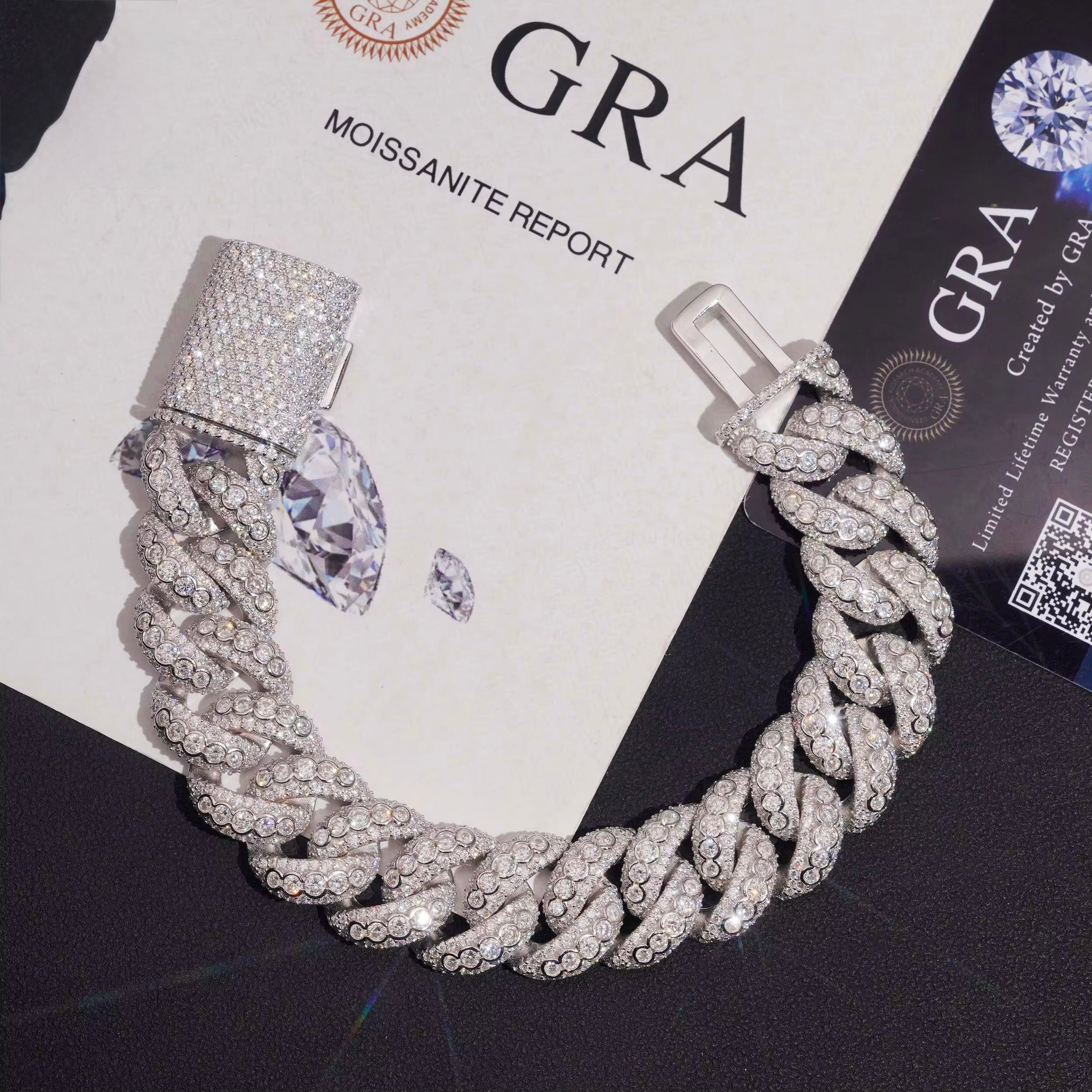 18MM Cuban Chain Pave Raised Stones Setting Moissanite Silver S925 + Rhodium Passes Diamond Icedout Bussdown