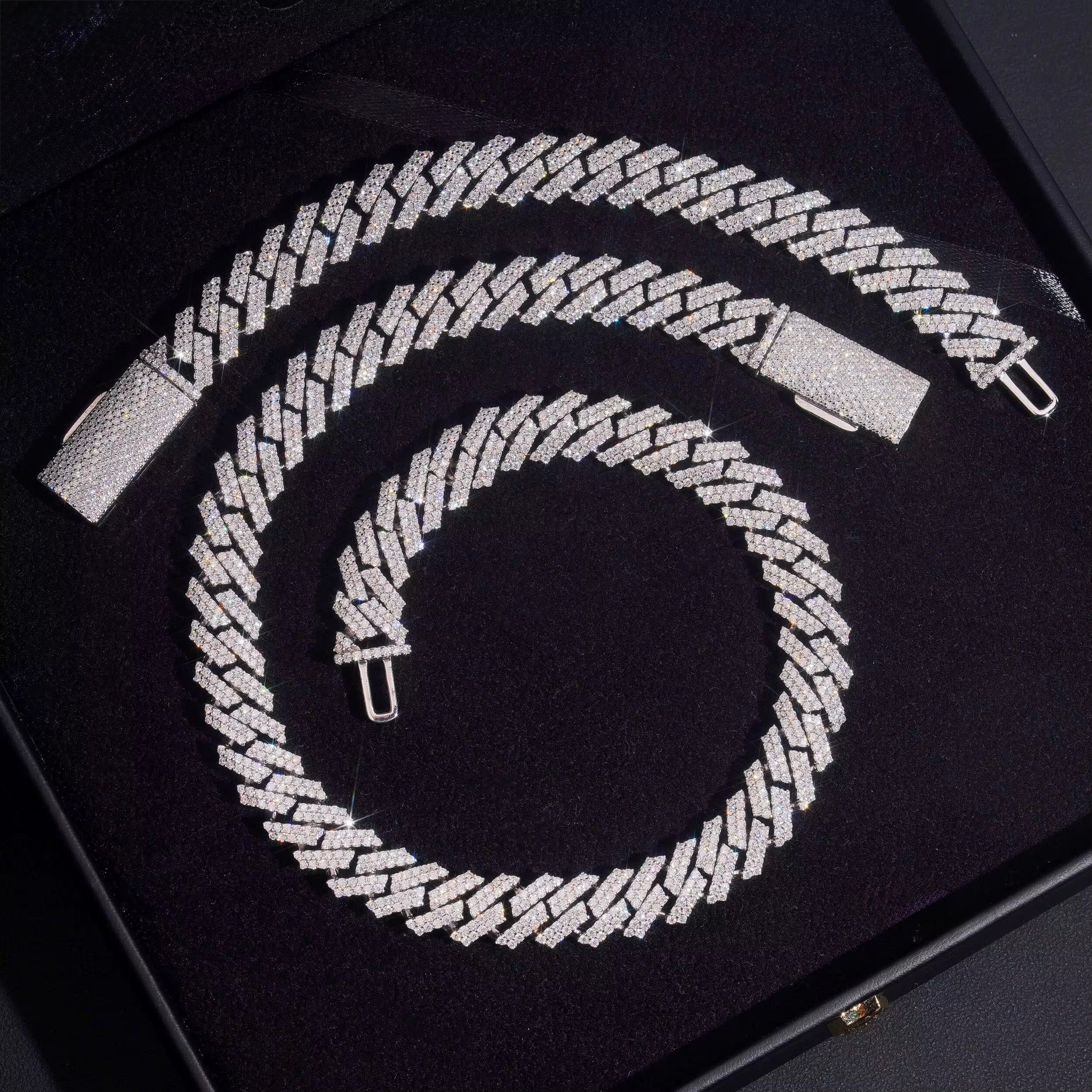 12MM Cuban Chain Prong Setting Moissanite Silver S925 + Rhodium Passes Diamond Icedout Bussdown
