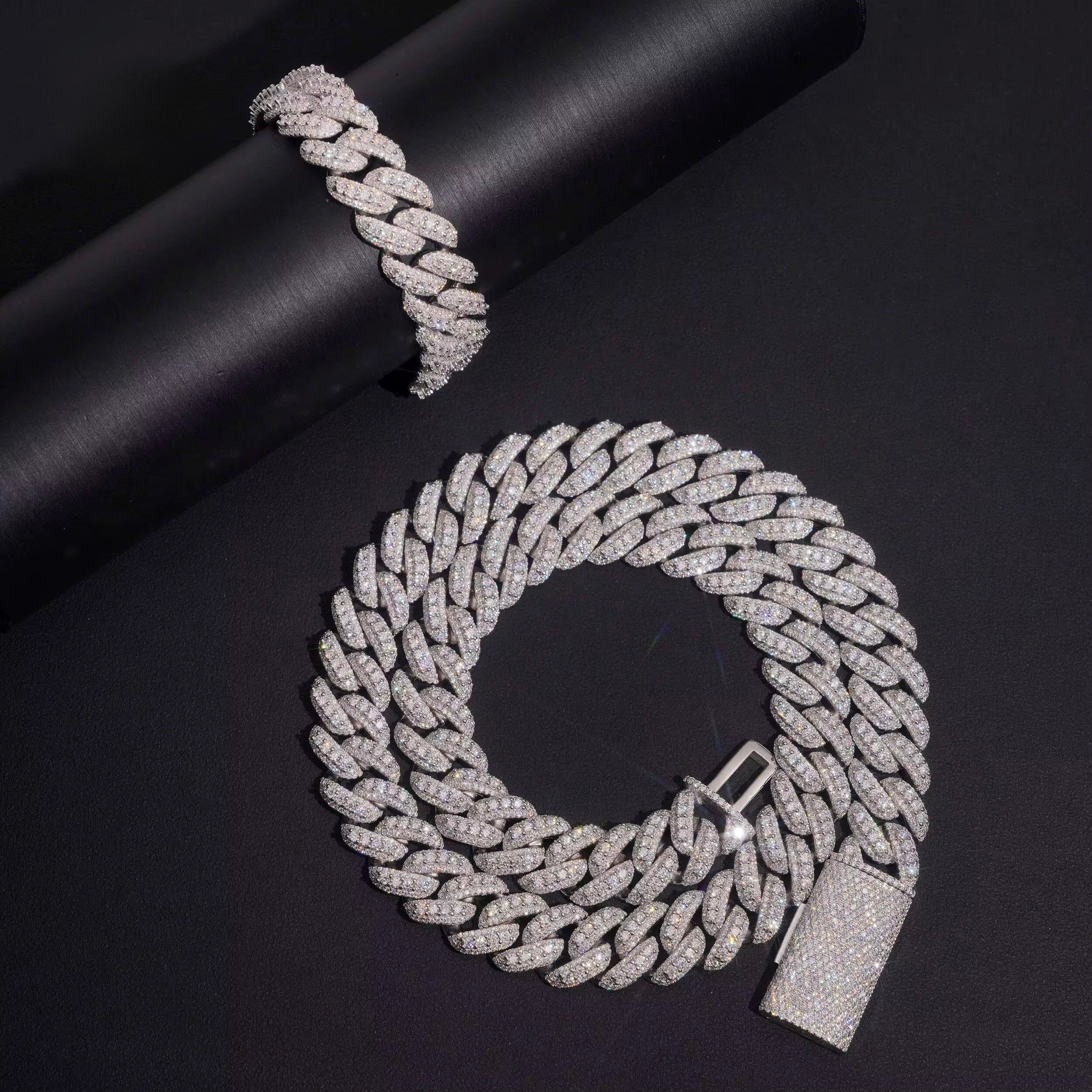 15mm Cuban Bracelet Pavé Raised Stones Setting — Moissanite, 925 Silver