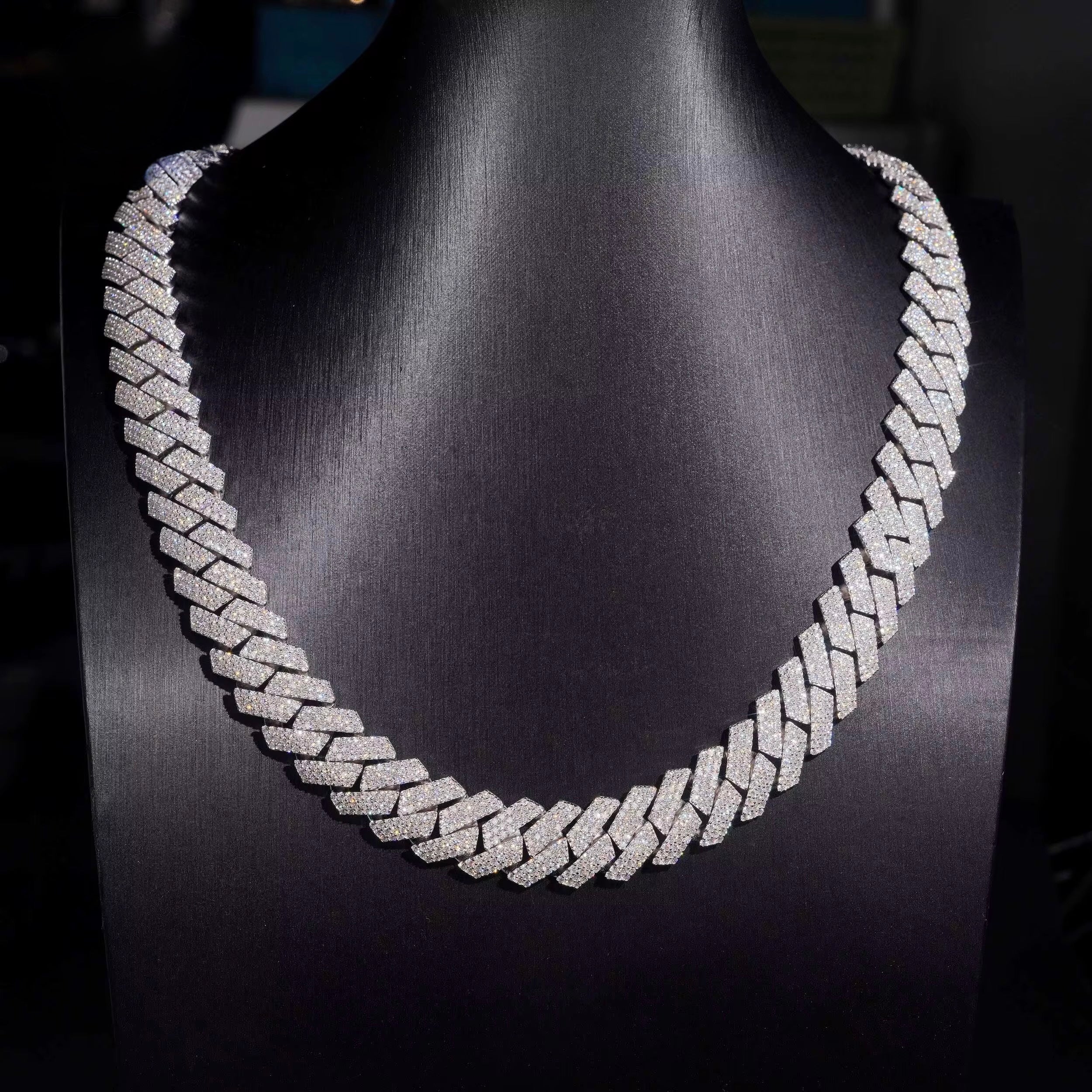 15MM Cuban Chain Honeycomb Setting Moissanite Silver S925 + Rhodium Passes Diamond Icedout Bussdown