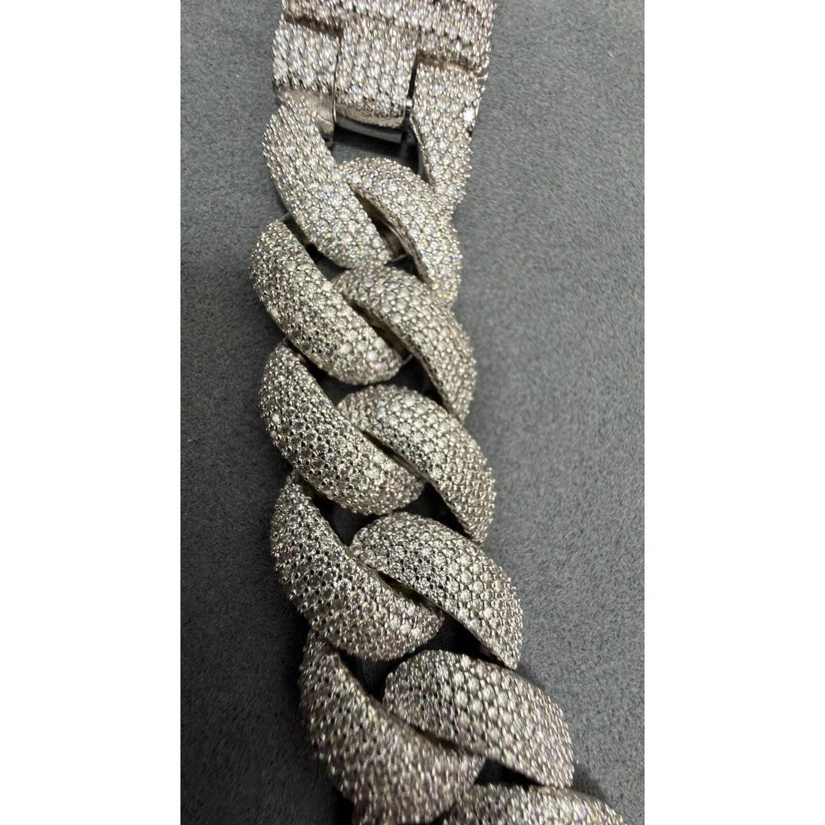 20mm Cuban Chain Bumper to Bumper — Moissanite, Zinc