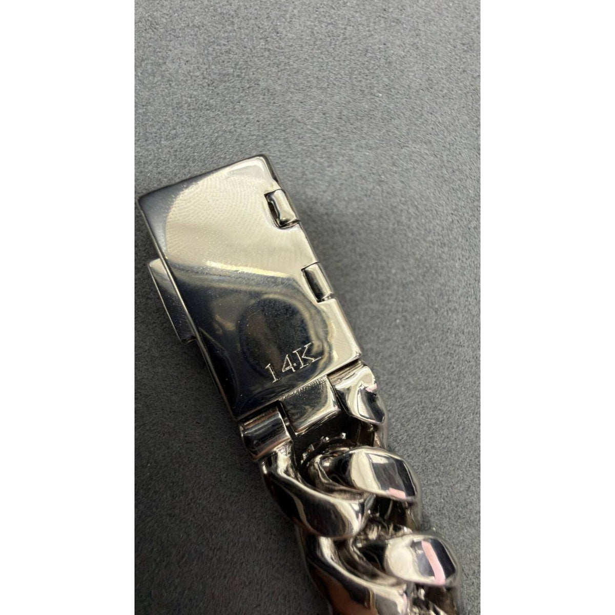 16mm Cuban Bracelet Moonrock Setting — Moissanite, Zinc
