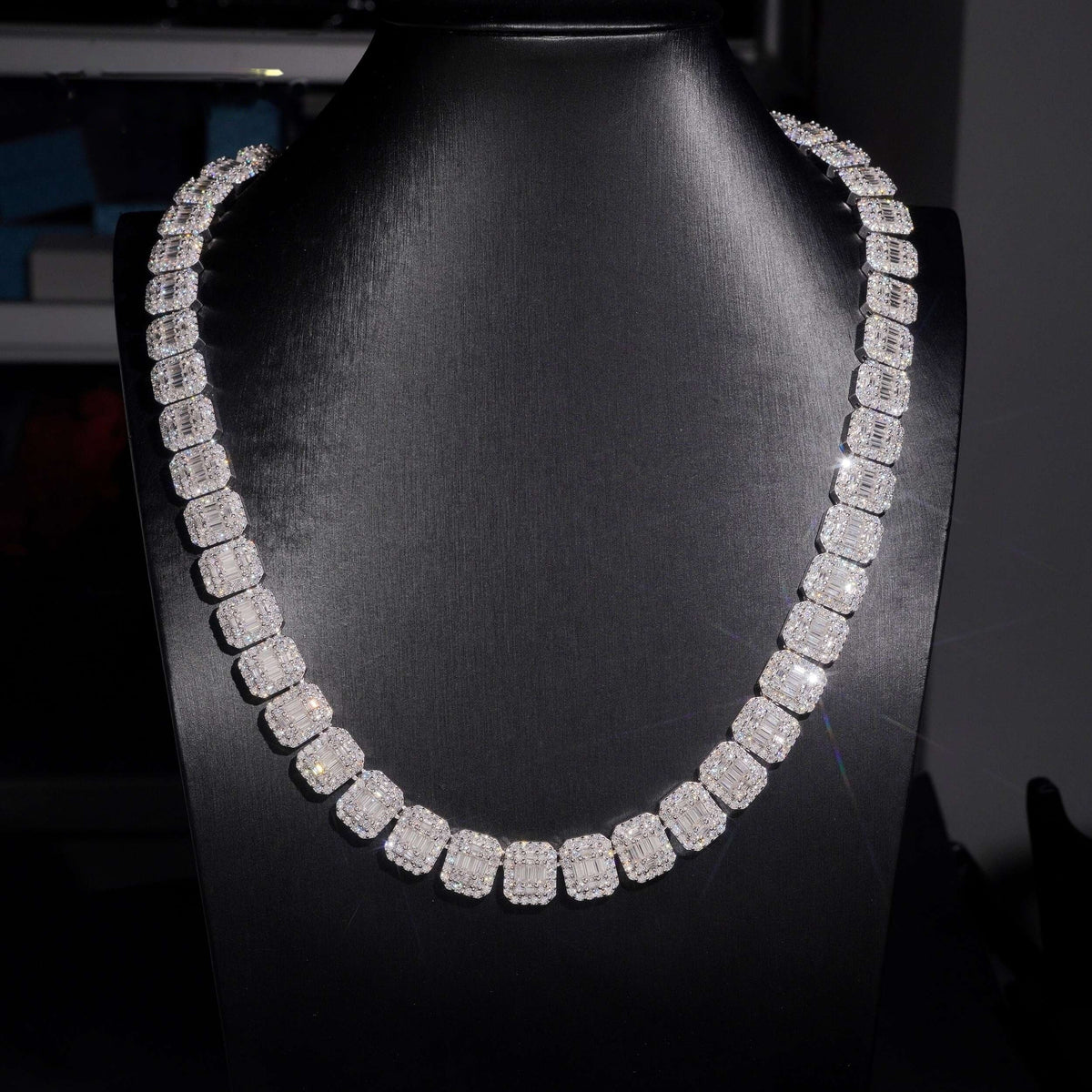 Baguette Halo Link Chain — Moissanite, 925 Silver