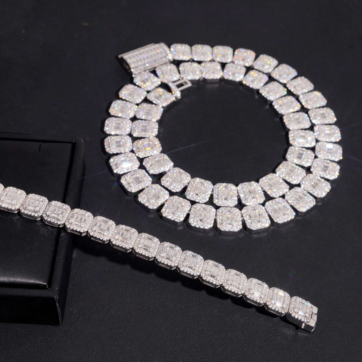 Baguette Halo Link Chain — Moissanite, 925 Silver