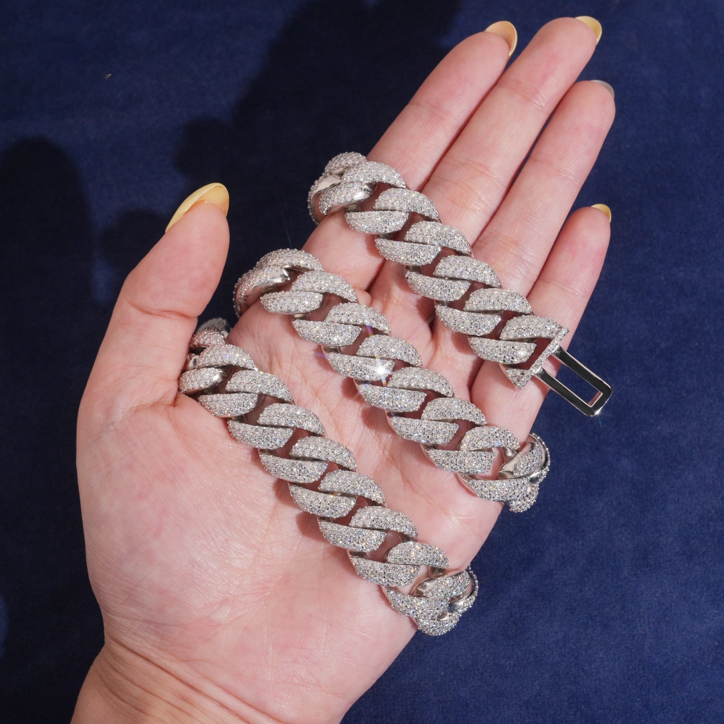 16mm Cuban Chain Pavé Setting — Moissanite, 925 Silver