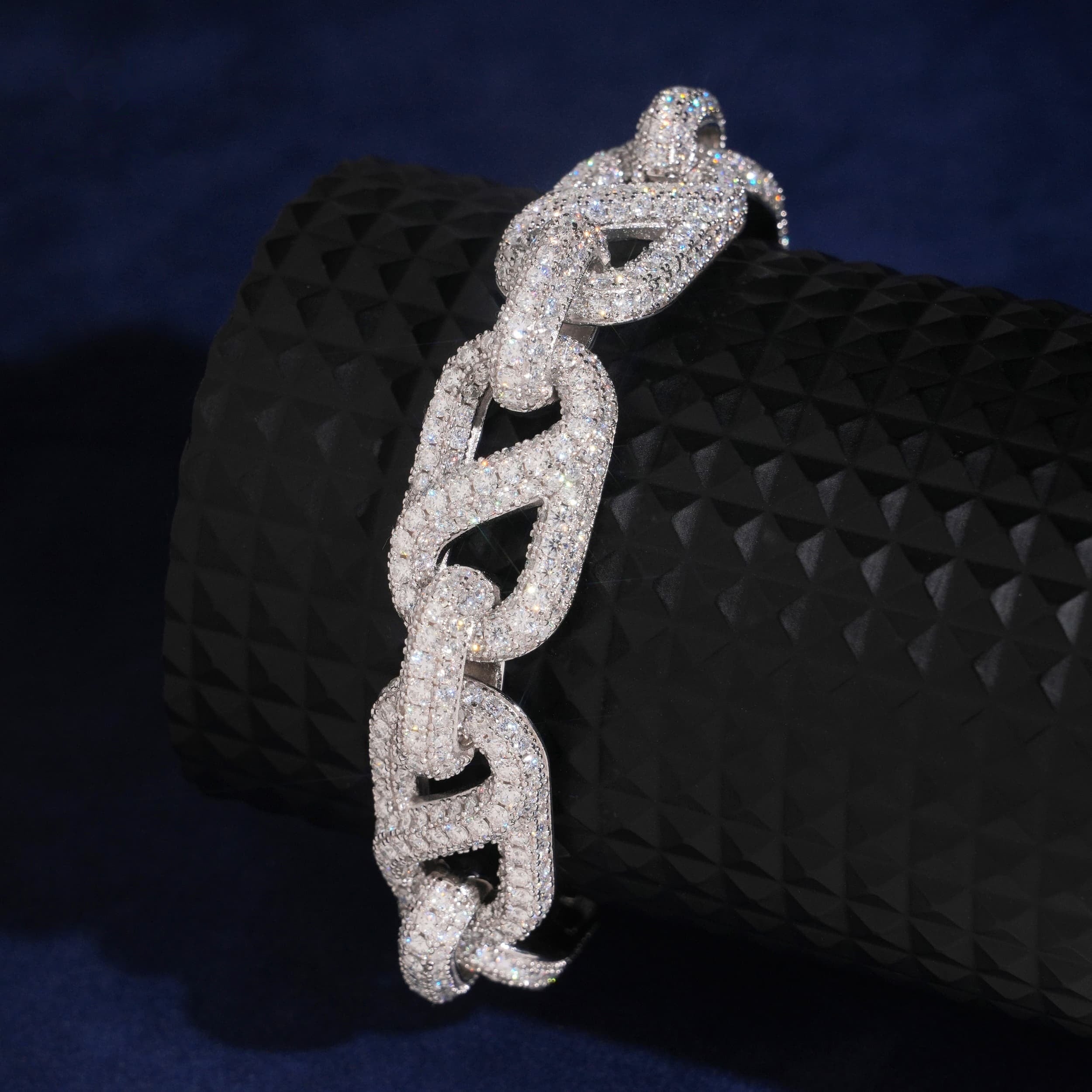 Chunky Mariner Link Bracelet – Moissanite & 925 Silver