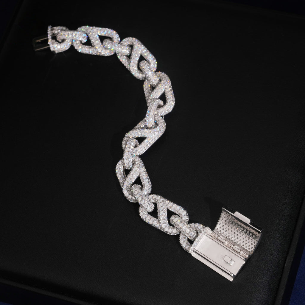 Chunky Mariner Link Bracelet – Moissanite & 925 Silver