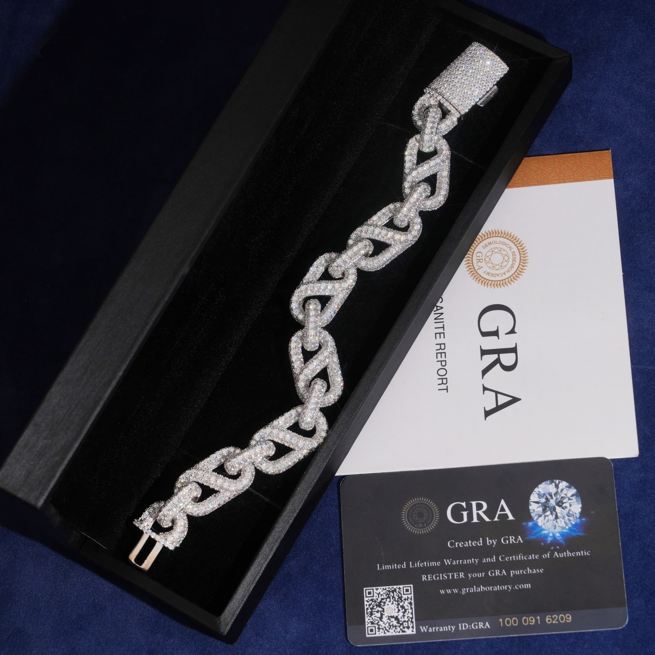Chunky Mariner Link Bracelet – Moissanite & 925 Silver