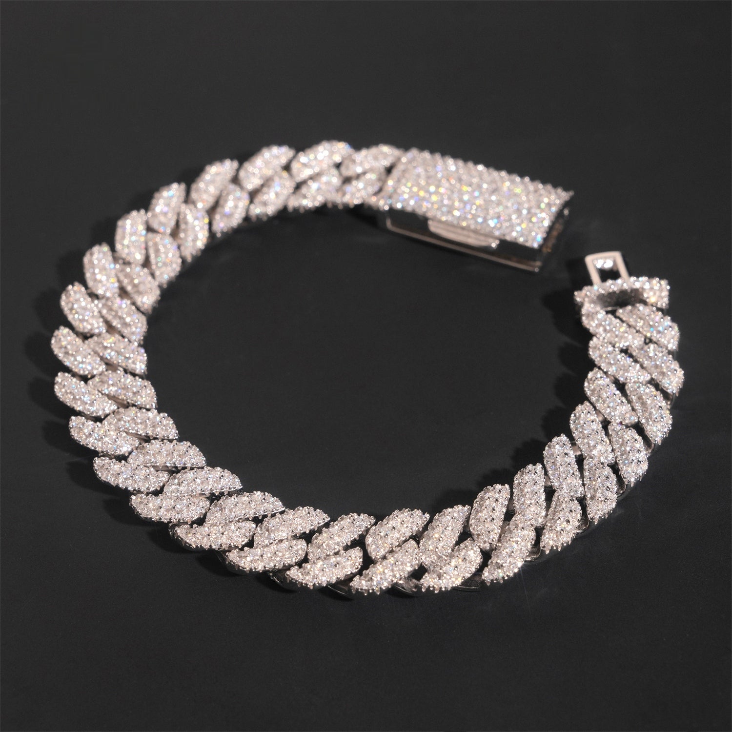 10mm Iced-Out Cuban Link Bracelet – Moissanite & 925 Silver