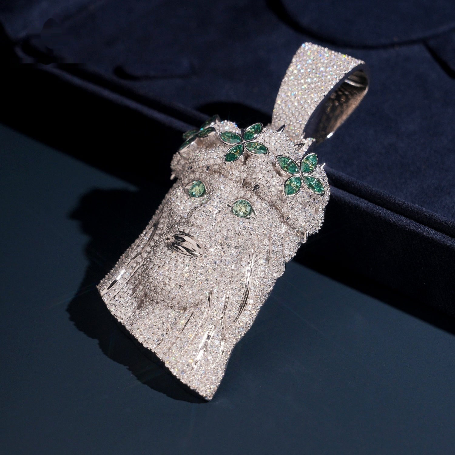 Emerald Crown Jesus Pendant — Moissanite, 925 Silver