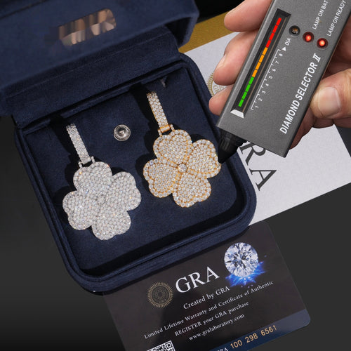Pavé Clover Pendant — Moissanite, 925 Silver