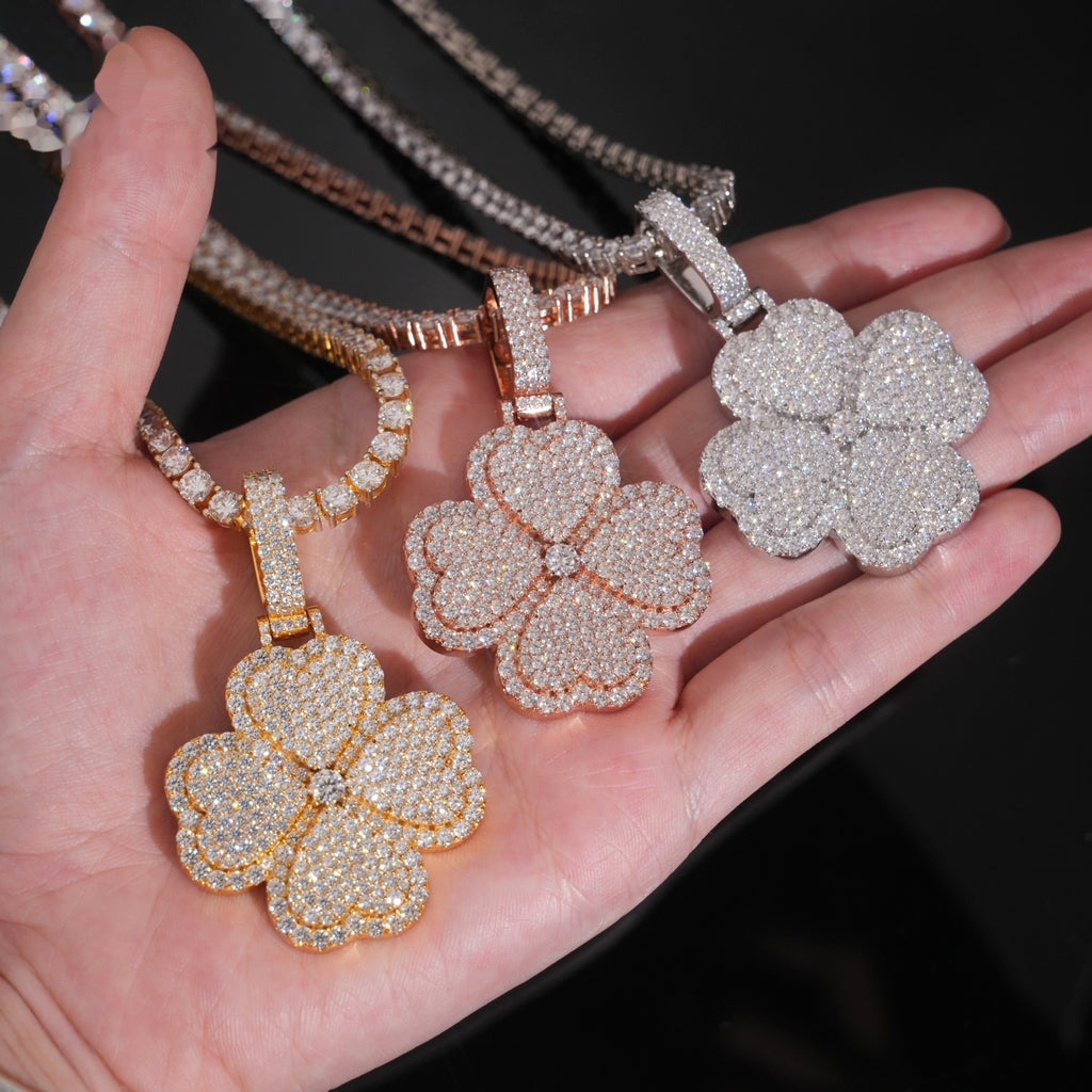 Pavé Clover Pendant — Moissanite, 925 Silver