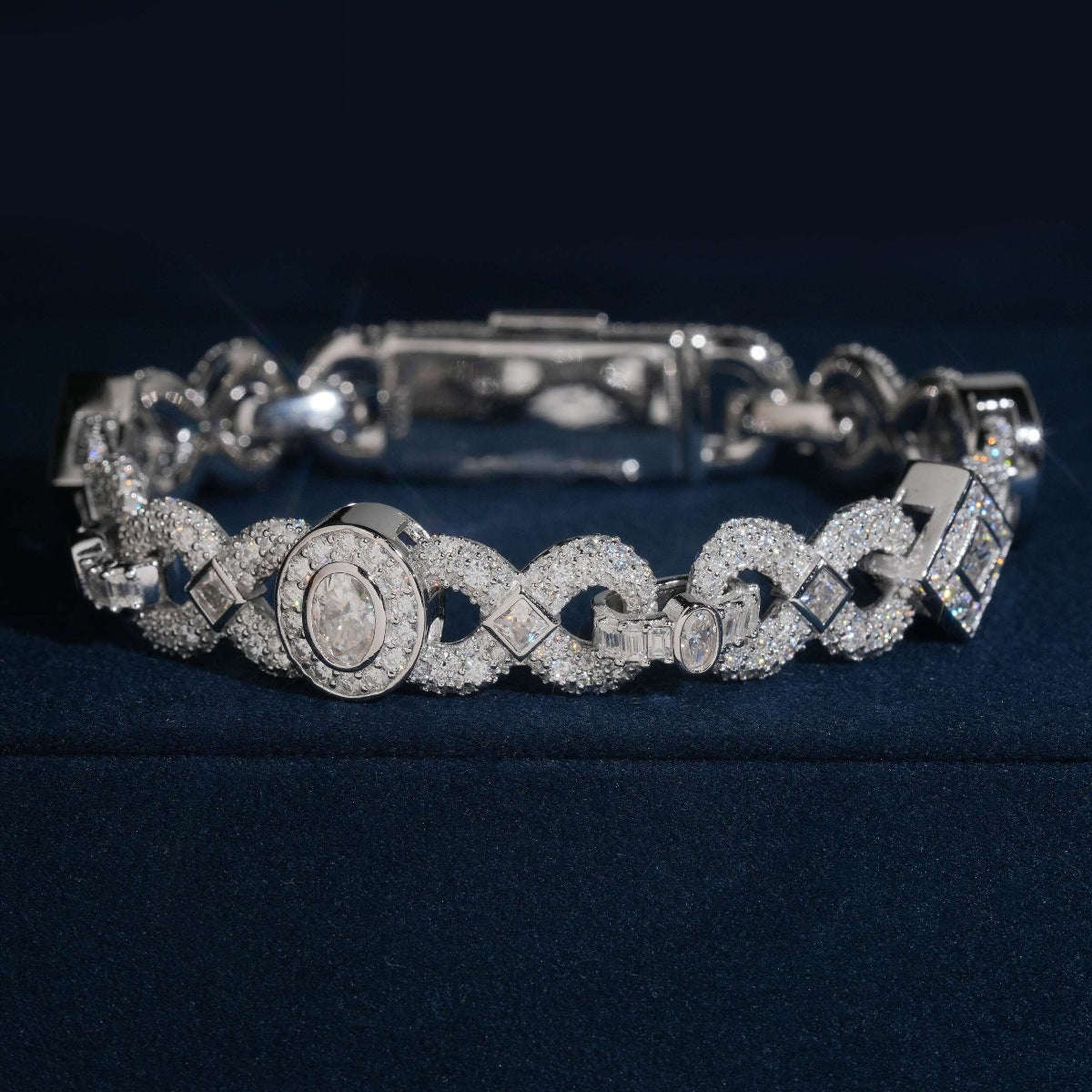 Infinity Halo Link Bracelet — Moissanite, 925 Silver