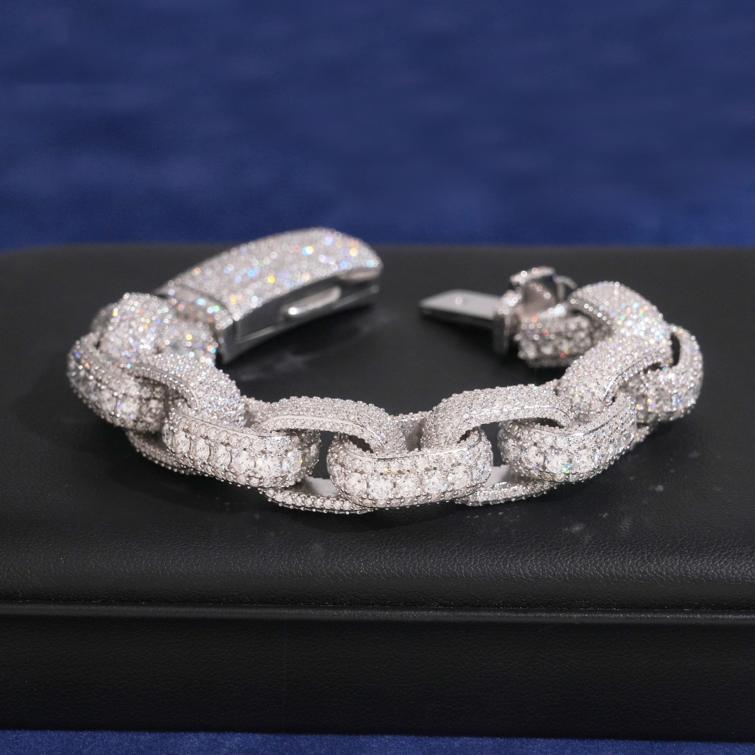 Iced-Out Mariner Link Bracelet – Moissanite & 925 Silver