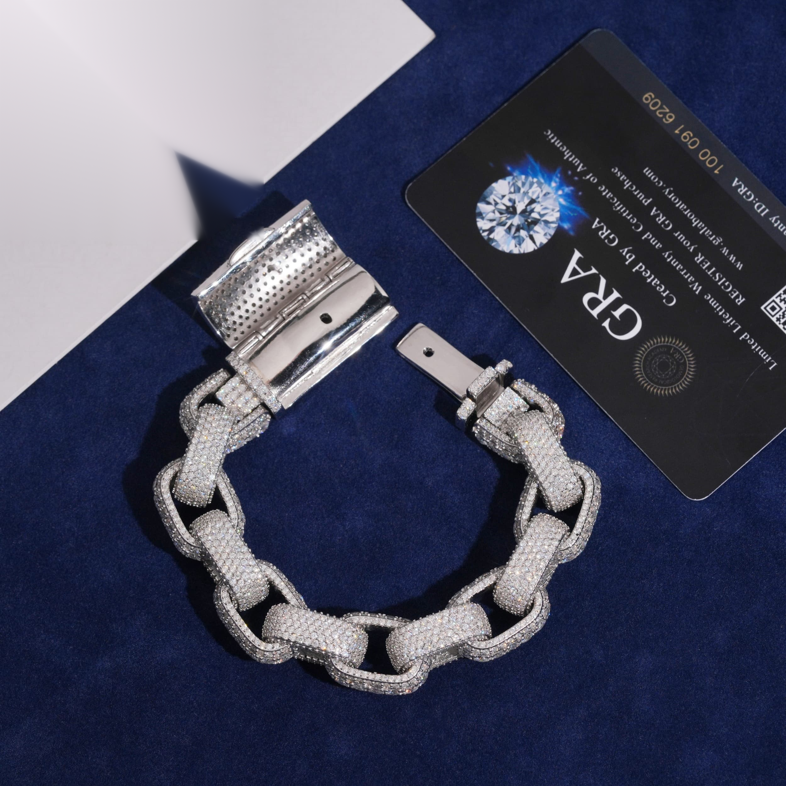 Iced-Out Mariner Link Bracelet – Moissanite & 925 Silver