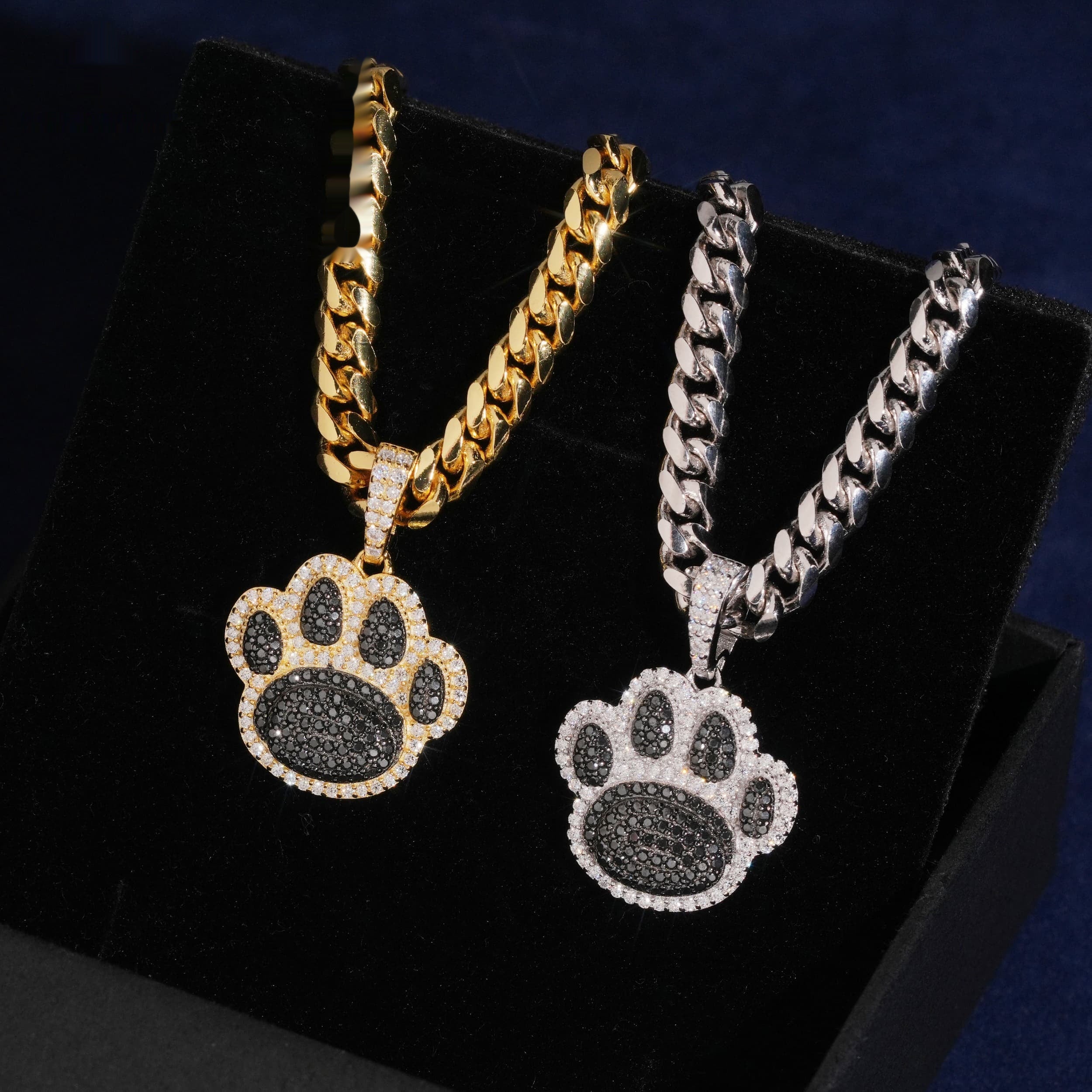Paw Print Pendant — Moissanite, 925 Silver