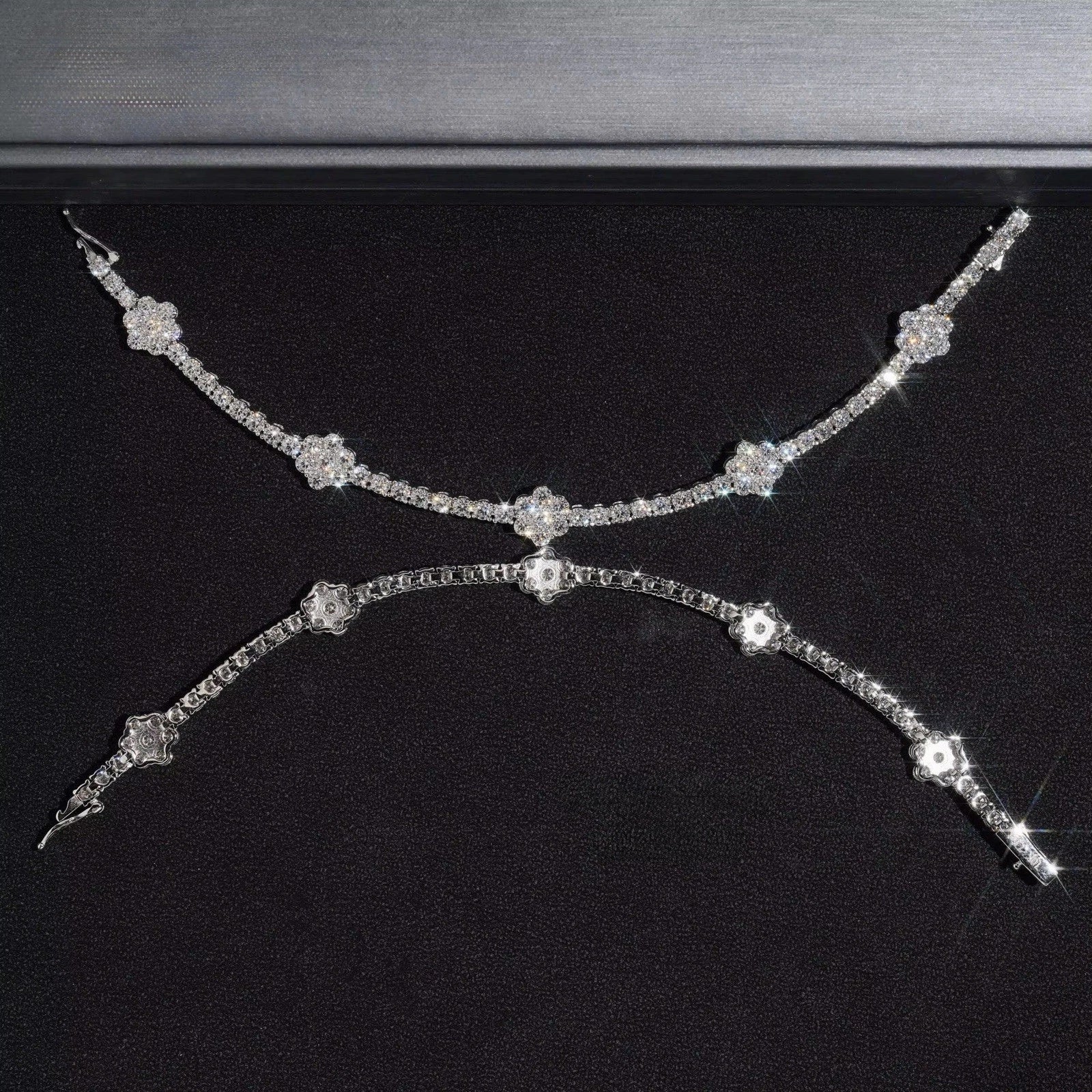 Clover All White Bracelet Moissanite S925 + Rhodium